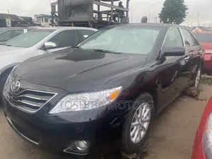 Toyota Camry XLE 4dr Sedan (2.5L 4cyl 6AM) 2010 Black
