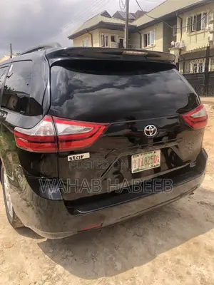 Toyota Sienna 2015 Black