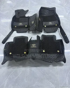 Plain Black 2018-2025 Camry Double Layer Leather Mat