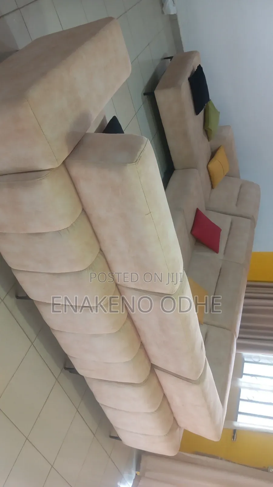 10 Seater Quality Sofa Plus Throw Pillows