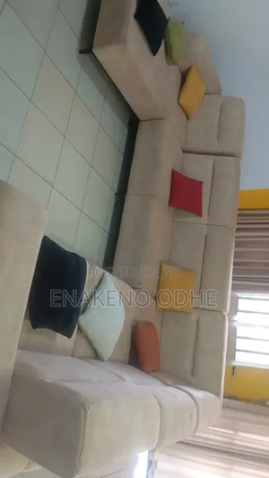 10 Seater Quality Sofa Plus Throw Pillows