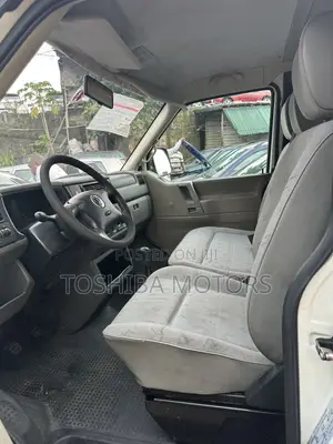 Volkswagen Transporter 2003 White
