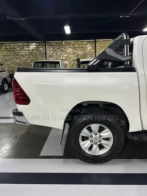 Toyota Hilux Revo Double Cab Deisel 2.4 AWD 2019 White