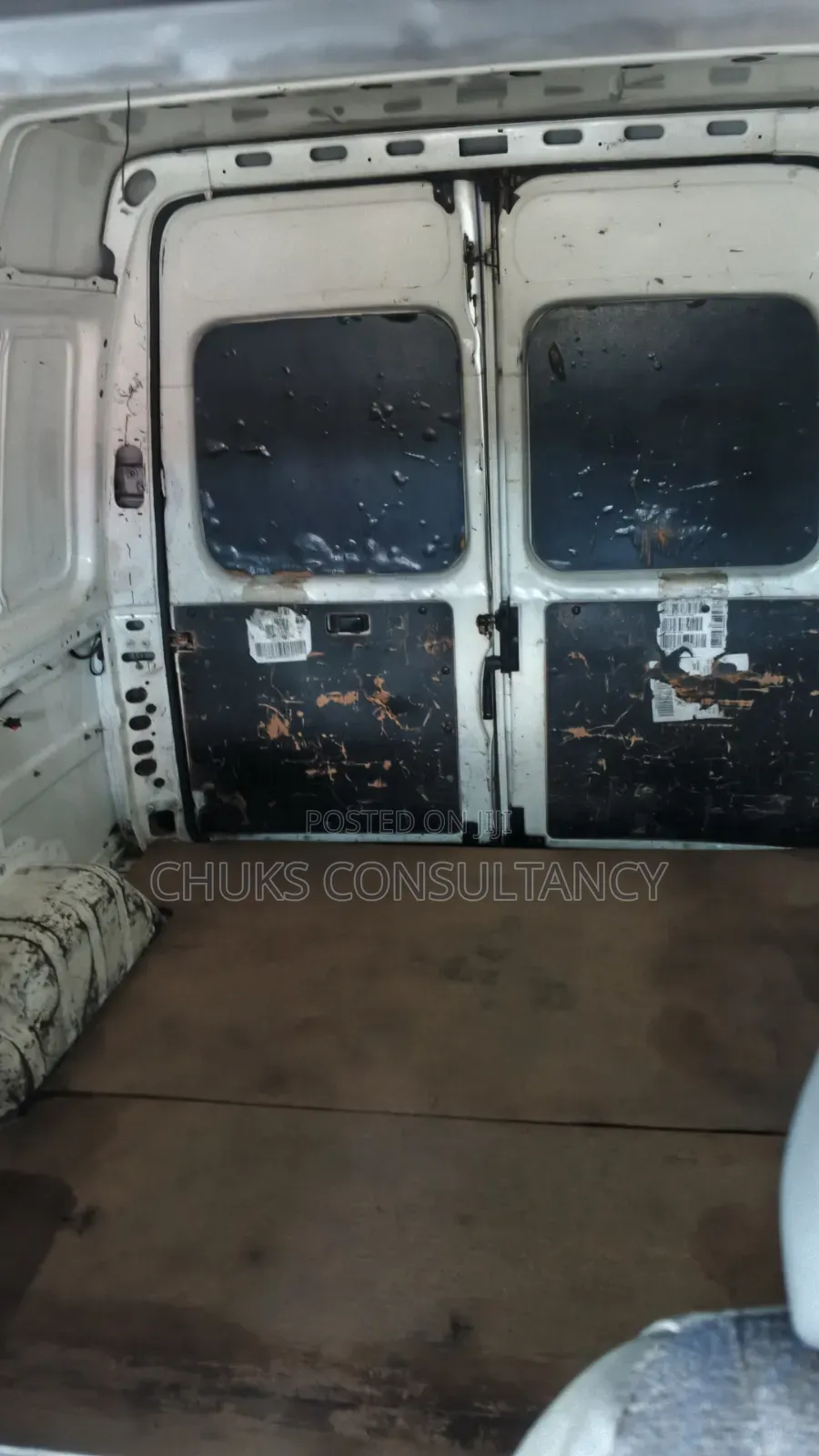 Ford Transit 2000 White