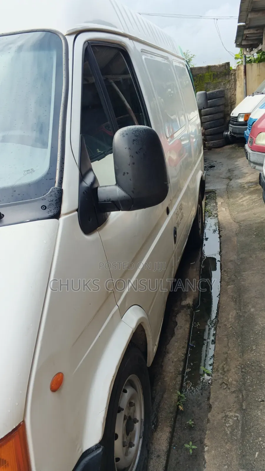 Ford Transit 2000 White
