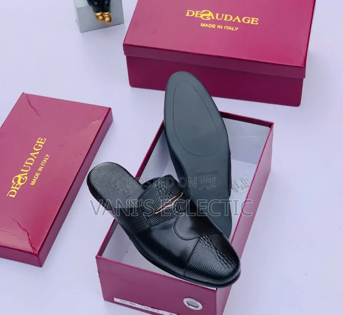 DeSaudaGe Half-Shoes