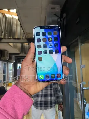 Apple iPhone 12 64 GB Orange