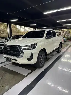 Toyota Hilux 2.8 Diesel 2020 White