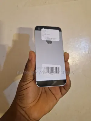 Apple iPhone SE 32 GB Gray