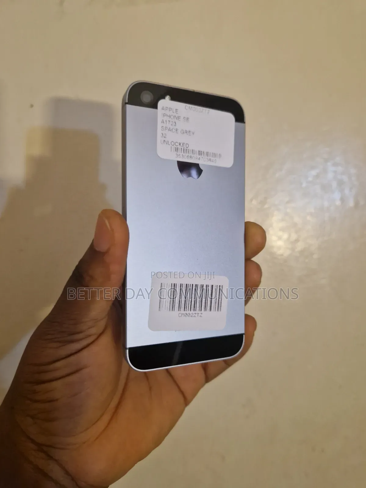 Apple iPhone SE 32 GB Gray