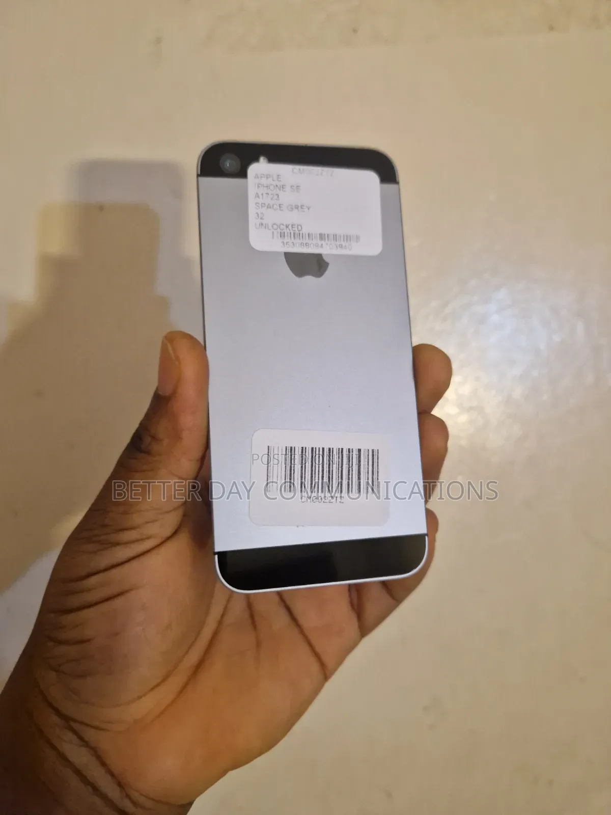 Apple iPhone SE 32 GB Gray