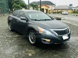 Nissan Altima Sedan 2.5 S 2013 Gray