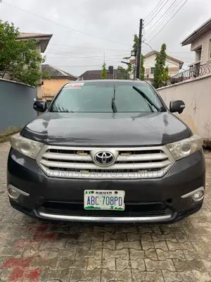 Toyota Highlander 3.5L 2WD 2013 Gray