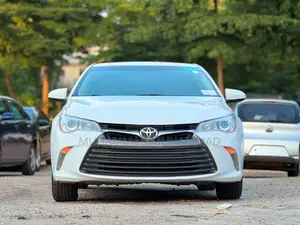 Toyota Camry 2017 White