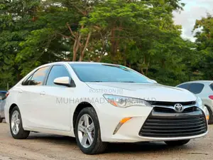 Toyota Camry 2017 White