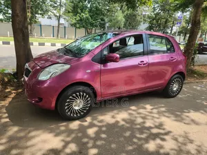 Toyota Yaris 2010 Maroon