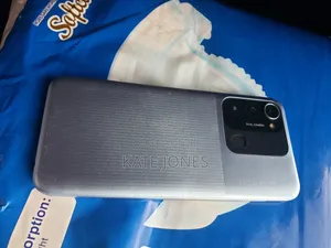 Tecno Spark 8C 64 GB Purple