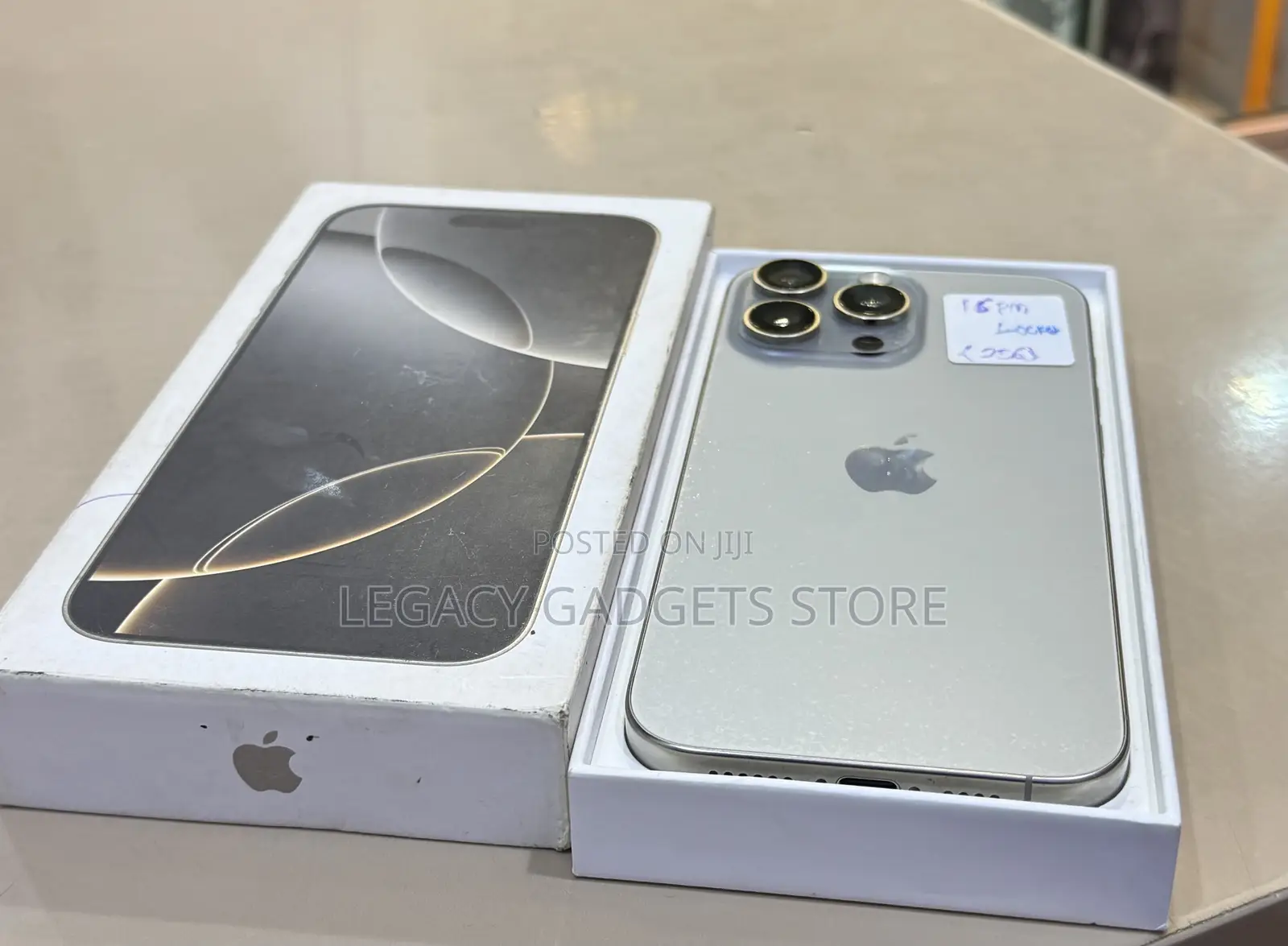 Apple iPhone 16 Pro Max 256 GB Gray
