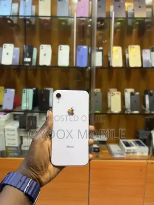 Apple iPhone XR 64 GB White