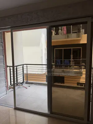 2bdrm Apartment in Lekki Phase 1 for rent