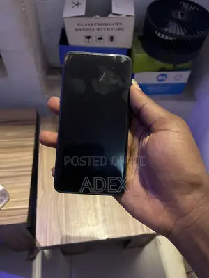 Samsung Galaxy S10e 128 GB Blue