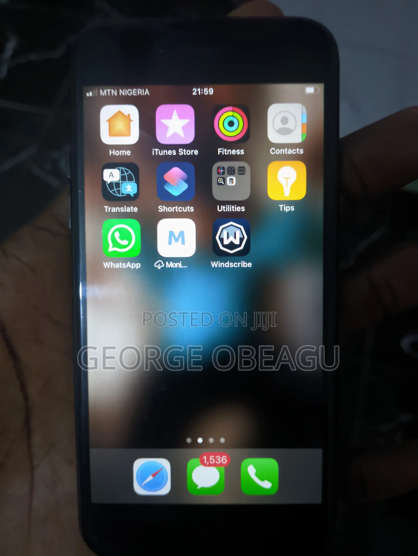Apple iPhone SE 64 GB Black