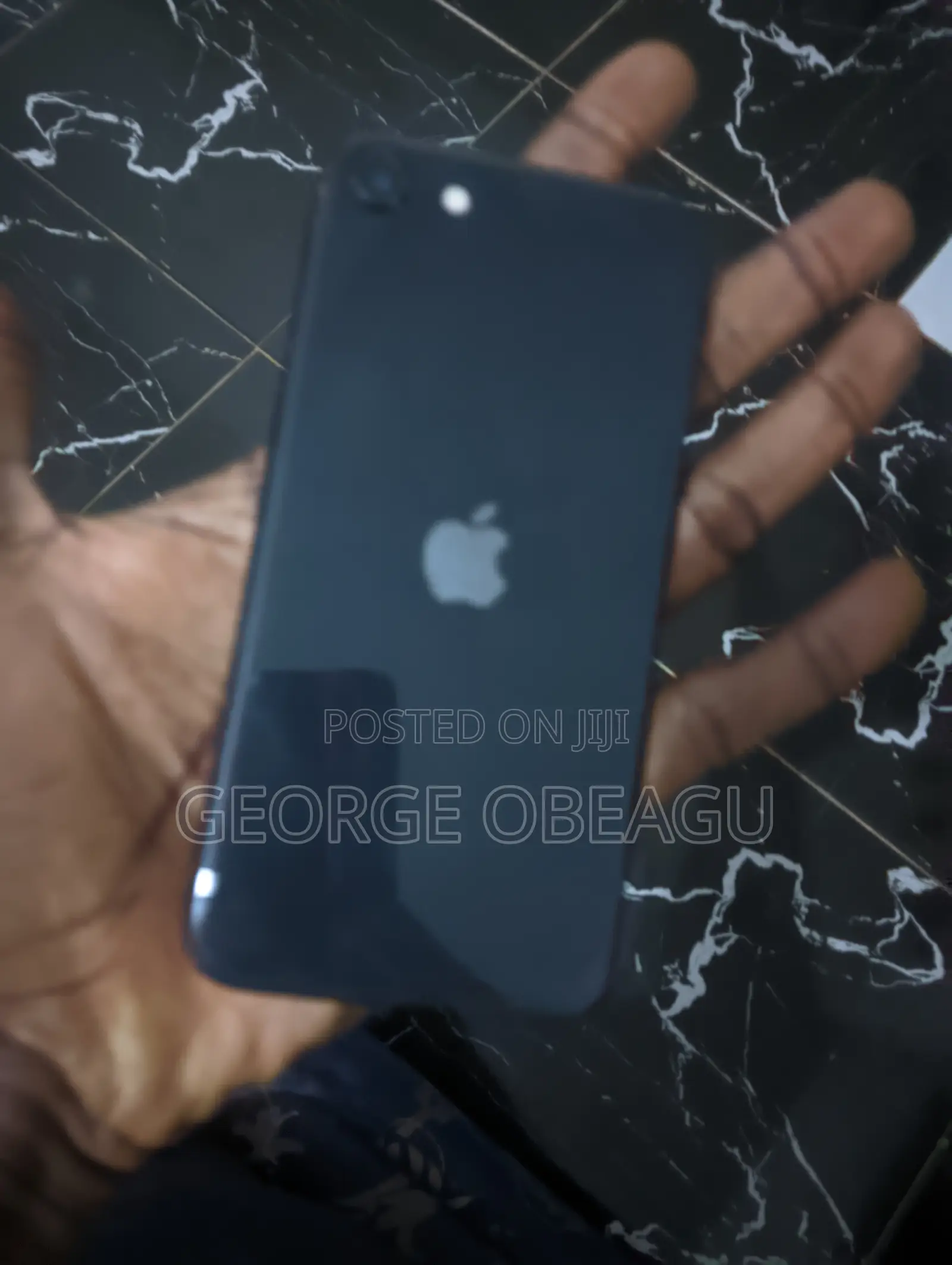 Apple iPhone SE 64 GB Black