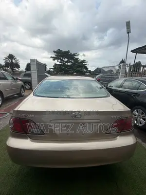 Lexus ES 300 2003 Gold