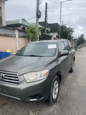 Toyota Highlander 2010 Gray