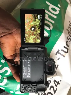 Canon Eos M50
