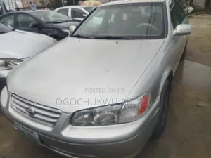 Toyota Camry 2001 Silver