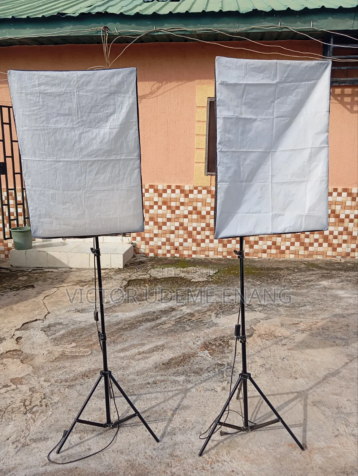 2 Light Box With Tripod Stand