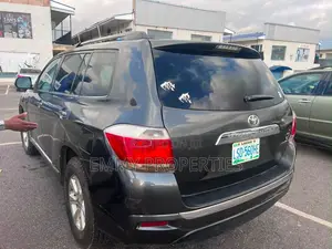 Toyota Highlander Limited 2012 Gray