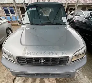 Toyota RAV4 Automatic 2000 Gray