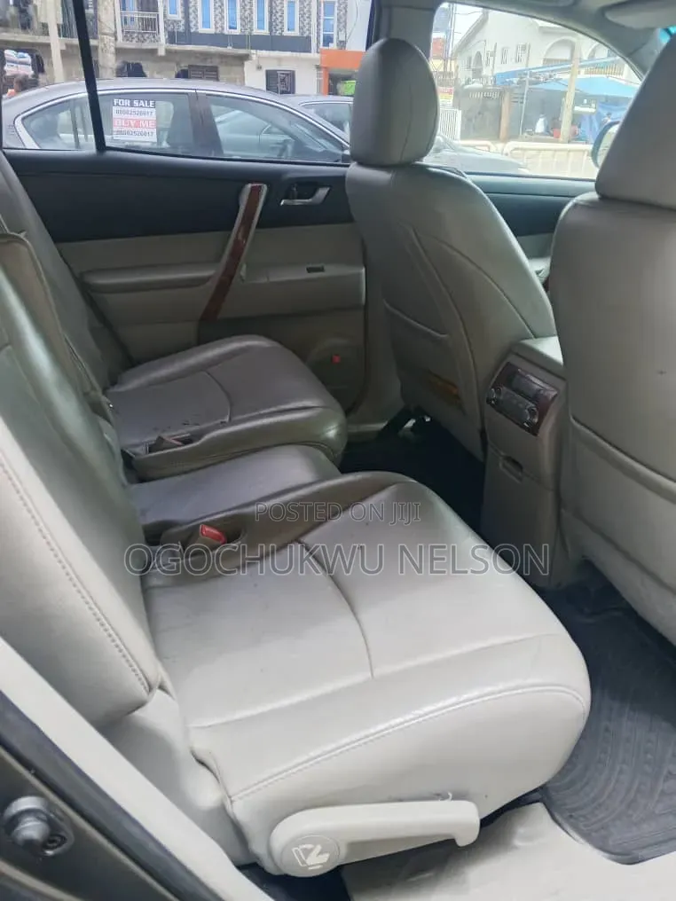 Toyota Highlander 2013 Gray