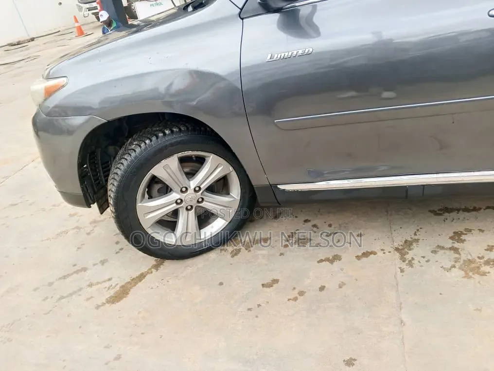 Toyota Highlander 2013 Gray