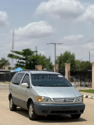 Toyota Sienna 2006 Silver
