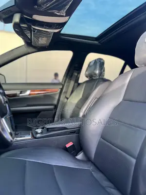 Mercedes-Benz C300 Luxury 4Matic Sedan AWD (3.5L 6cyl 7A) 2013 Gray