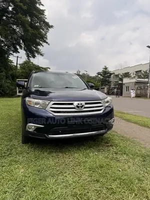 Toyota Highlander Limited 2012 Blue