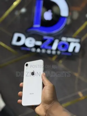 Apple iPhone XR 128 GB White