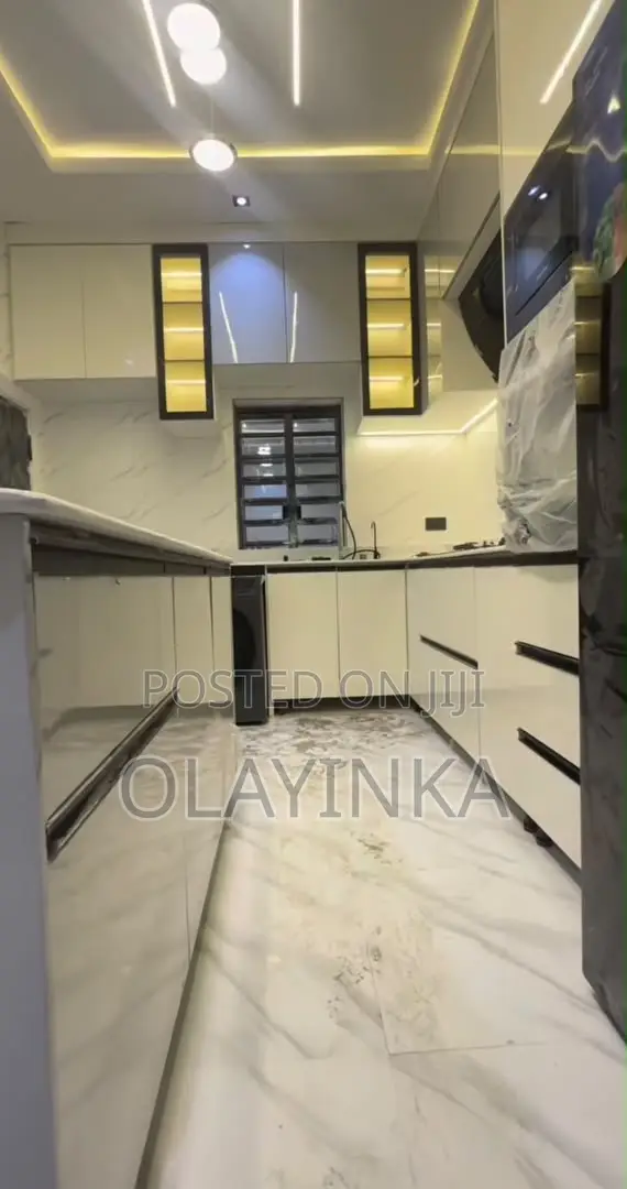 Luxury Custom Kitchen Cabinets | Premium Quality Modern Design