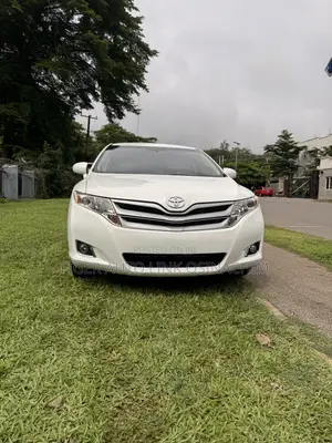 Toyota Venza 2011 White