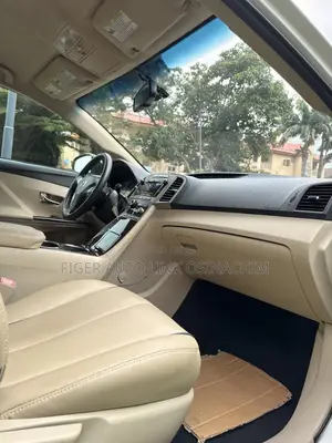 Toyota Venza 2011 White