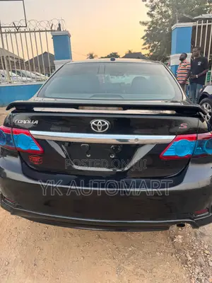 Toyota Corolla 2012 Black