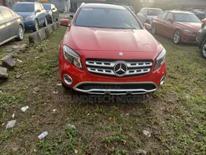 Mercedes-Benz GLA 250 2018 Red