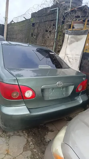 Toyota Corolla 2005 Green