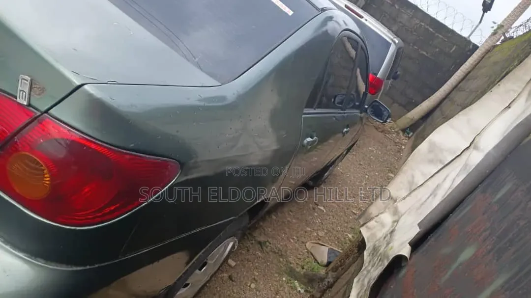 Toyota Corolla 2005 Green