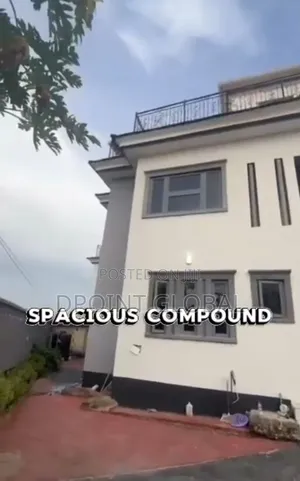 6bdrm Duplex in In Estate, Okota for sale
