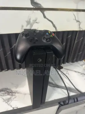 Xbox One X 1Tb Hacked With15 Games Like Fc26/Fc25/GTA5,with Controller