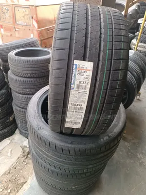Brand New 325/35r22 Michelin